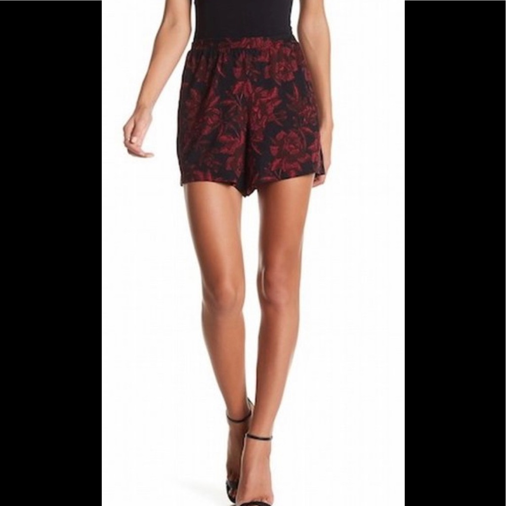 Wild Peral shorts
